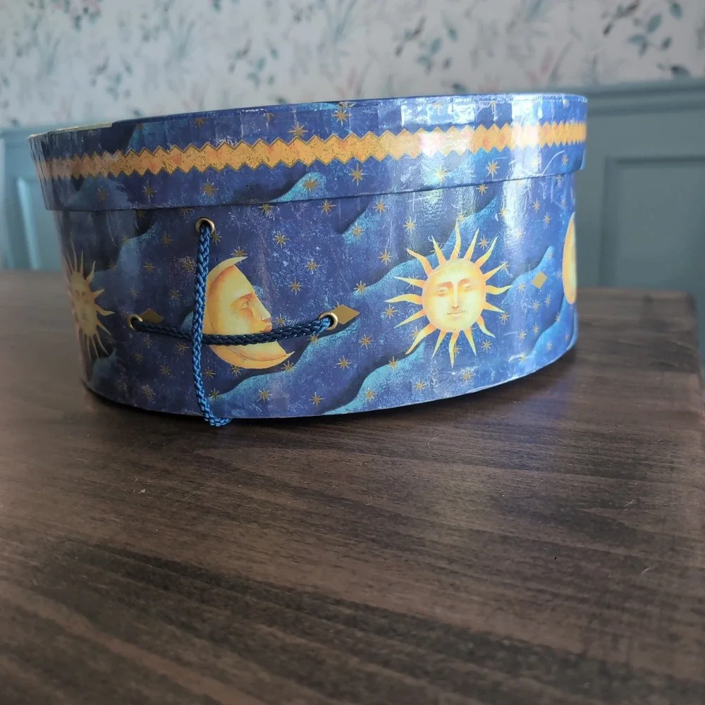 Vintage Celestial Hat Box Angel Sun Moon 90s Whimsigoth Storage Y2K Tri Coastal‎